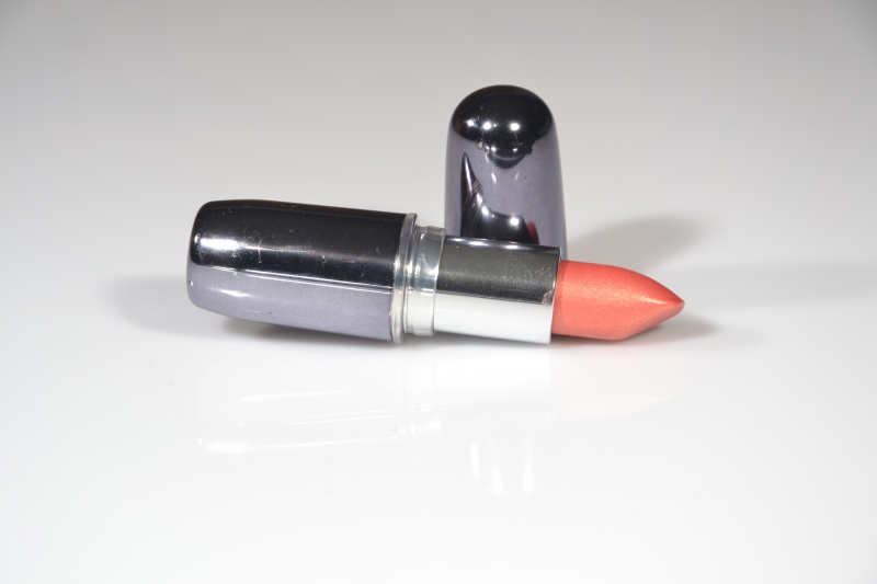 esthetique-PIERREFEU DU VAR-min_lipstick-273109